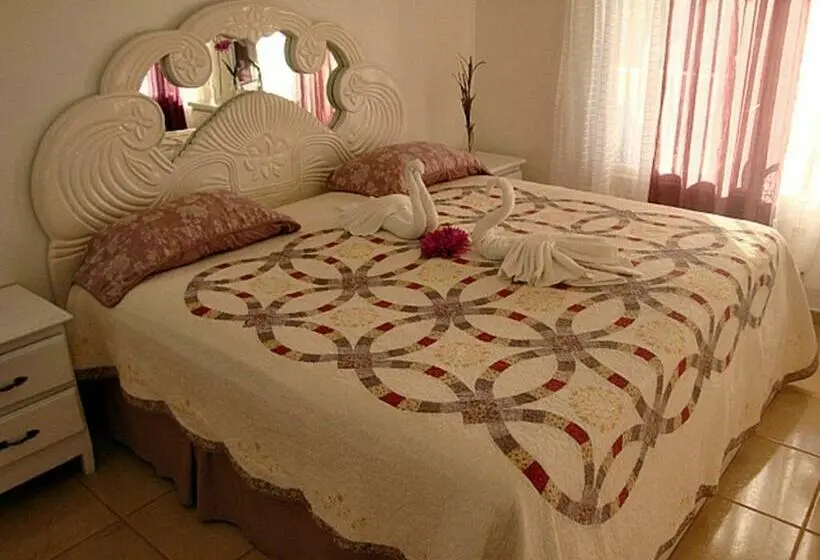 اتاق استاندارد چهار تخته, El Malecon B&b