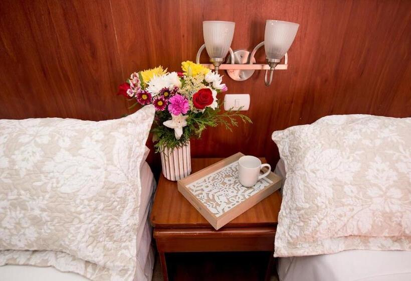 חדר סטנדרט לארבעה, Acapulco