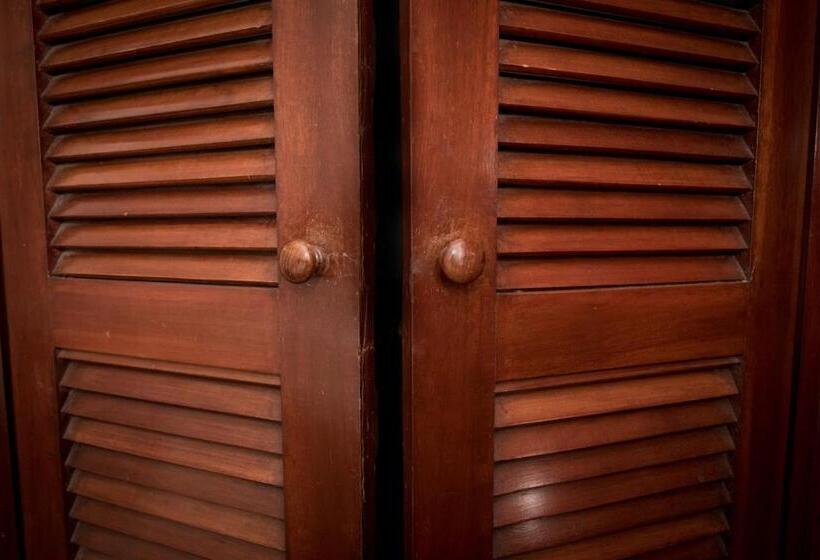 חדר סטנדרט לארבעה, Acapulco