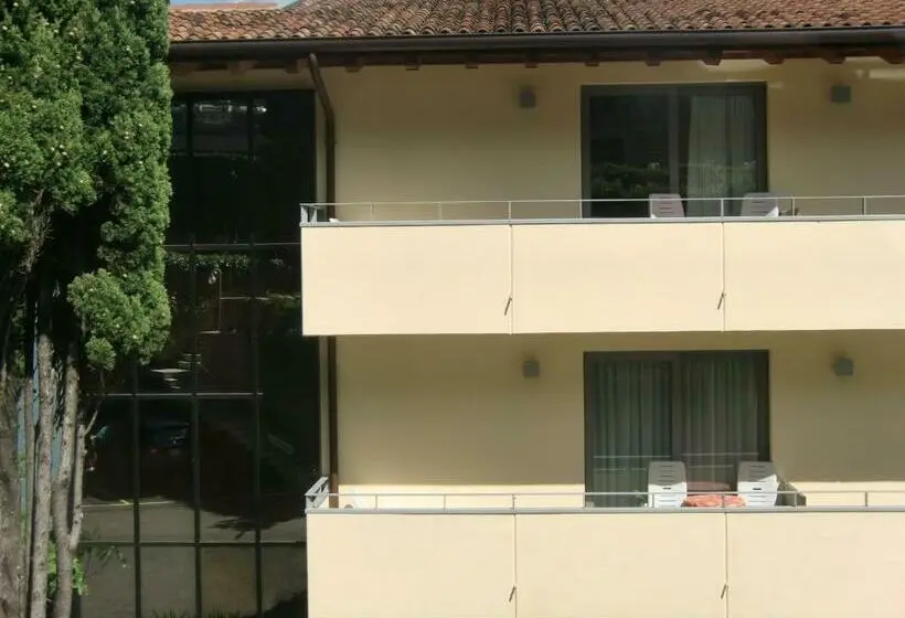 バルコニー付きスタンダードルーム, Beach Hotel Du Lac Malcesine