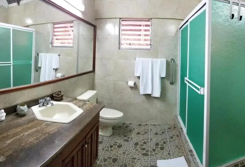سوئیت مستر, Casa Guardia Panama