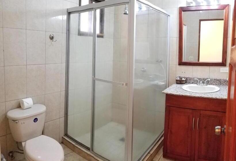 Четырехместный Номер Стандарт, Casa Guardia Panama