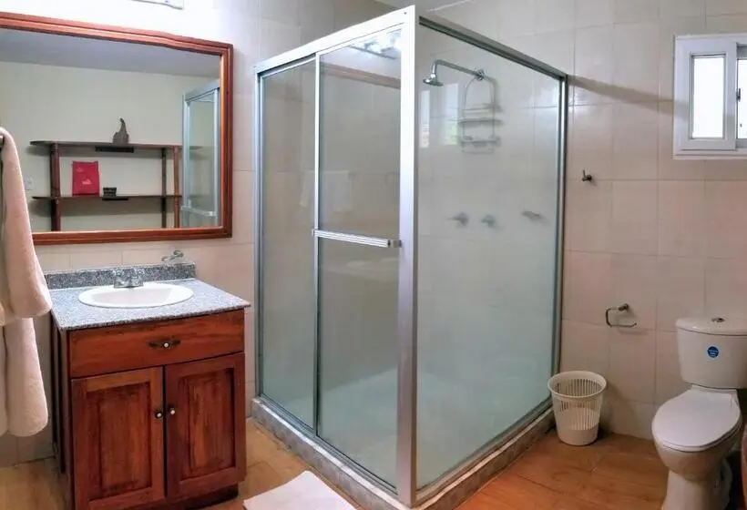 اتاق خانوادگی, Casa Guardia Panama