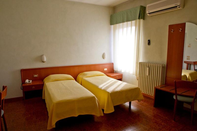 غرفة قياسية, Europa