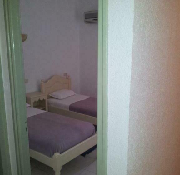 اتاق استاندارد چهار تخته, Hôtel Medina