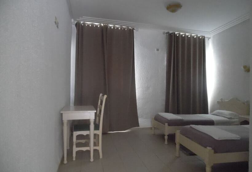اتاق استاندارد سه نفره, Hôtel Medina