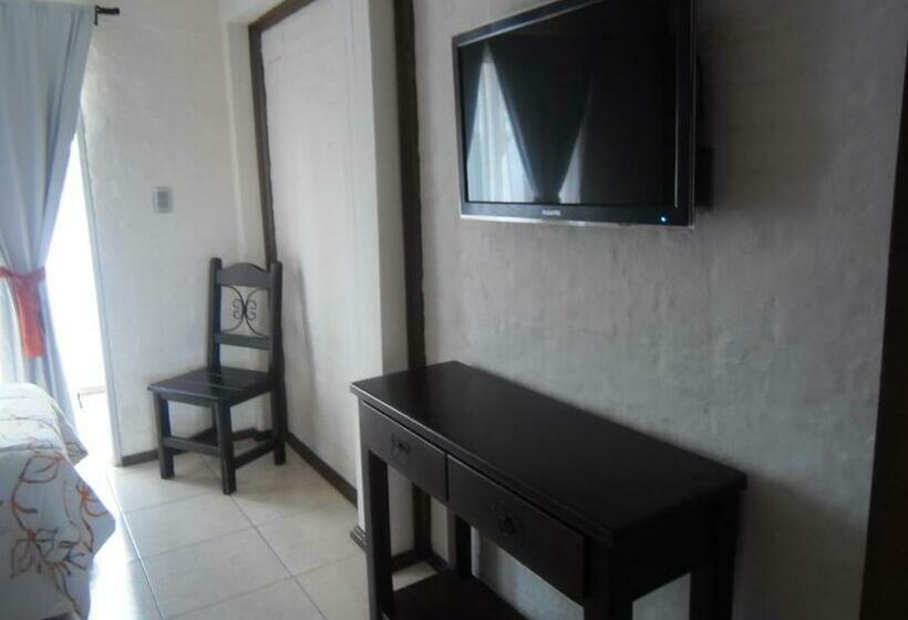 اتاق استاندارد سه نفره, Jardines De Dayman