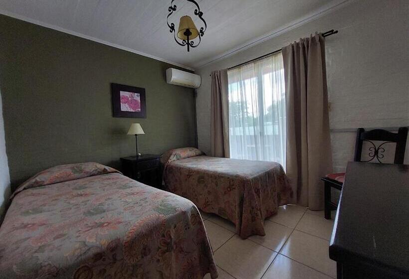 اتاق استاندارد سه نفره, Jardines De Dayman