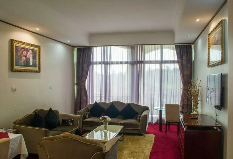 سوییت لوکس, Lake View Resort