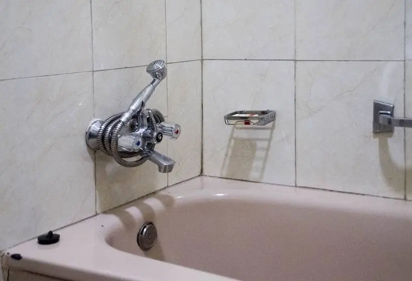 سوییت لوکس, Lake View Resort