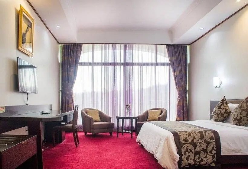 سوییت لوکس, Lake View Resort