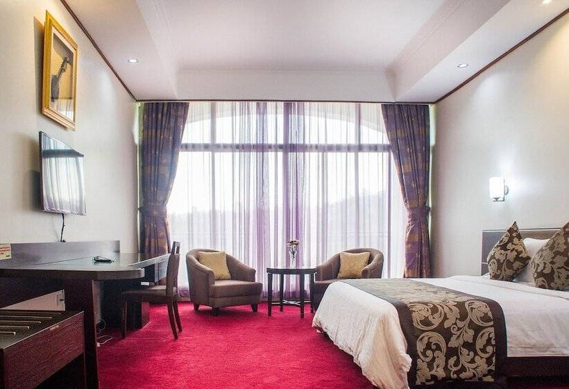 سوییت اجرایی, Lake View Resort