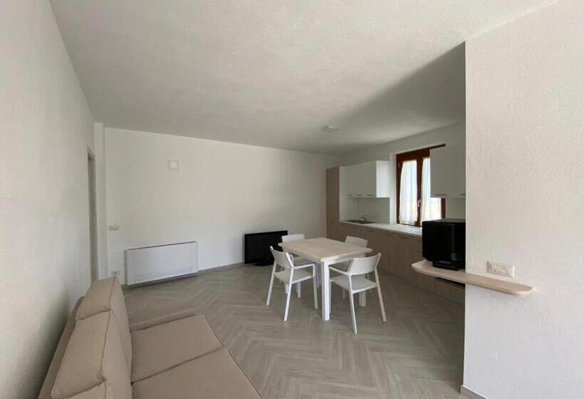 テラス付き１ベッドルームアパートメント, Sorgente