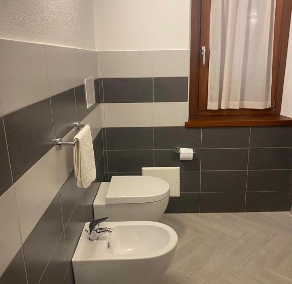 テラス付き１ベッドルームアパートメント, Sorgente