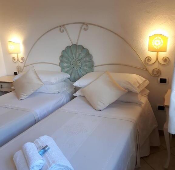 スタンダードシングルルーム, Sorgente