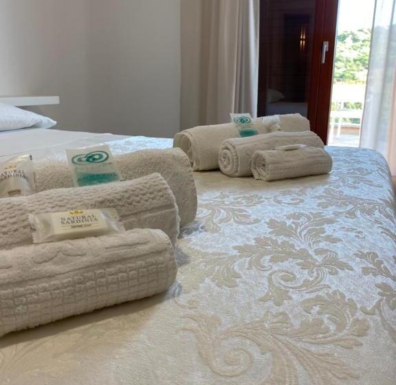 テラス付き１ベッドルームアパートメント, Sorgente