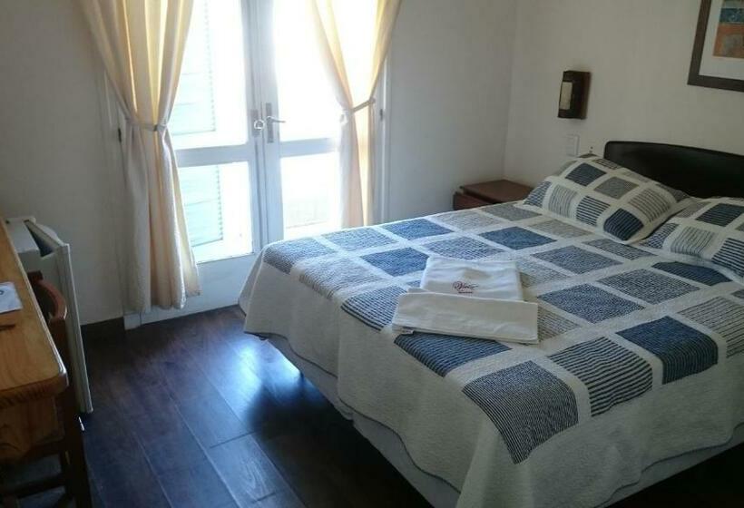 발코니가 있는 4인용 스탠다드 룸, Viola