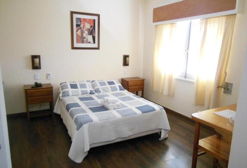 수피리어 트리플 룸, Viola