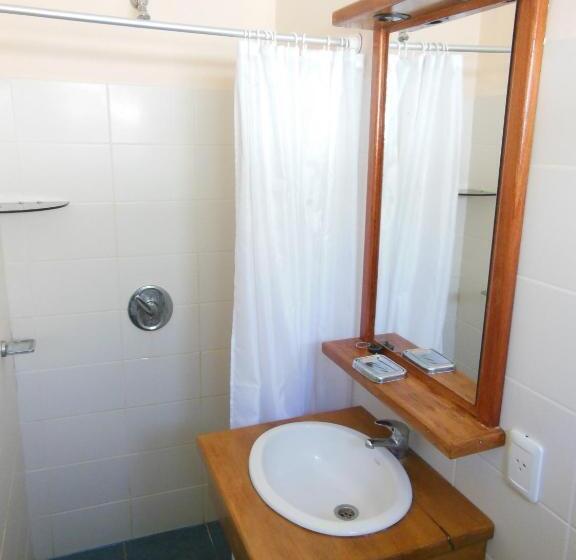 수피리어 트리플 룸, Viola