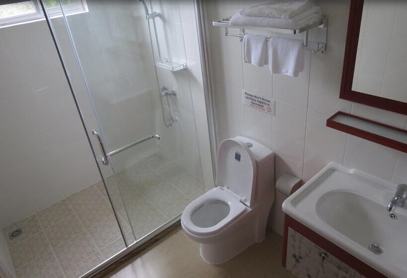 Standard Room, Meida Hotel & Restaurant