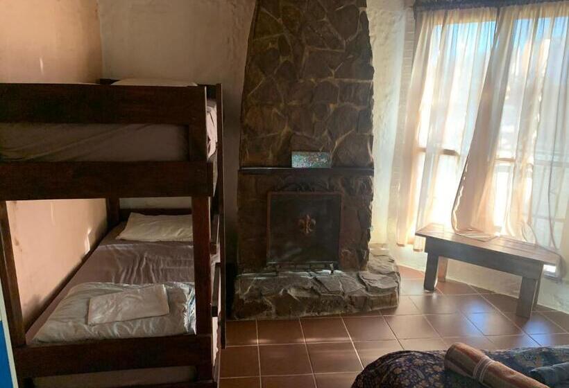 Семейный Номер, Piedra Alta Hostel & Suites
