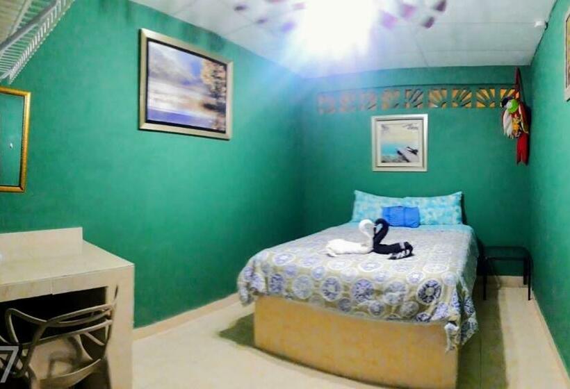 标准间, Windmill Hostal