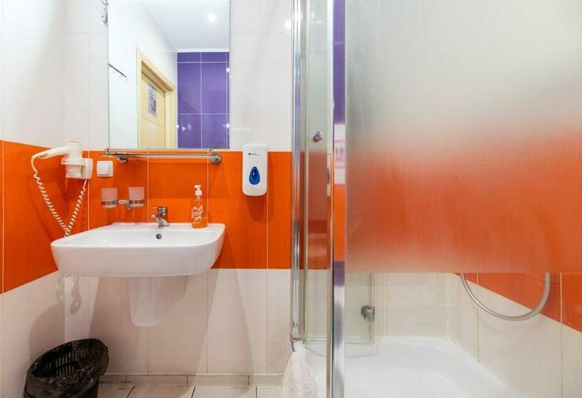 اتاق استاندارد, Guest House Golden Gate 911