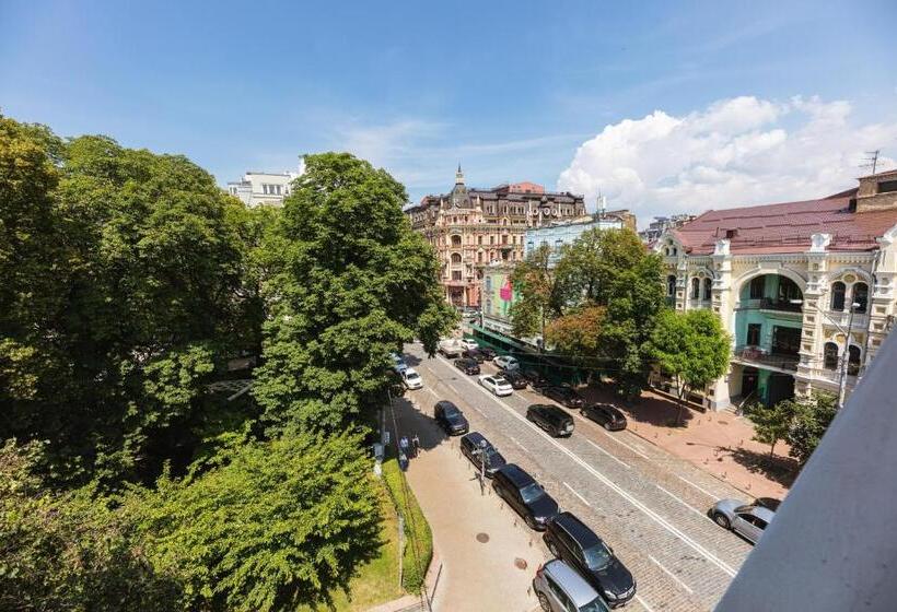 اتاق استاندارد, Guest House Golden Gate 911