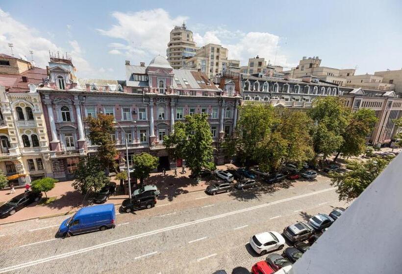 مجموعه ویستا شهر, Guest House Golden Gate 911