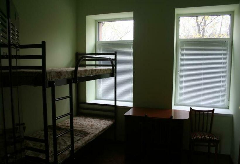 سرير فى غرفة مشتركه, Bike Hostel Dnepr