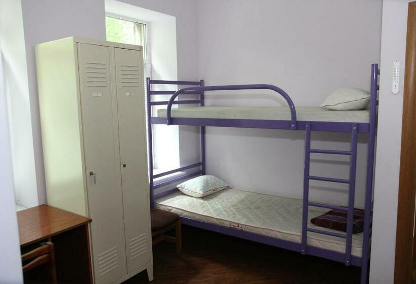 سرير فى غرفة مشتركه, Bike Hostel Dnepr