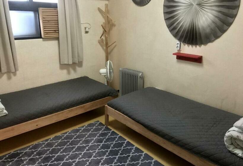 标准间, Doobaki Hostel