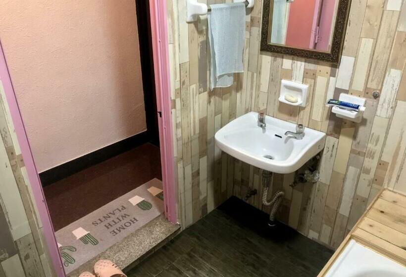 Habitació Estàndard, Doobaki Hostel