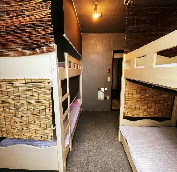 Llit en Habitació Compartida, Doobaki Hostel