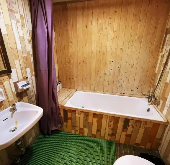 اتاق استاندارد, Doobaki Hostel