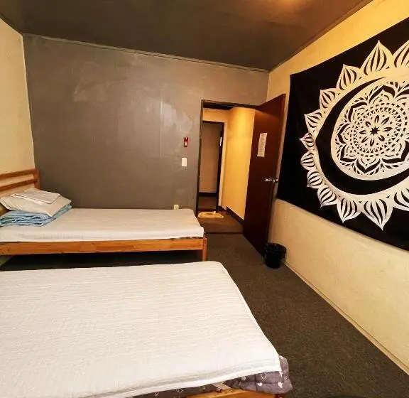 اتاق استاندارد, Doobaki Hostel