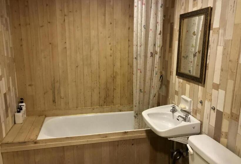 Habitació Triple Estàndard, Doobaki Hostel