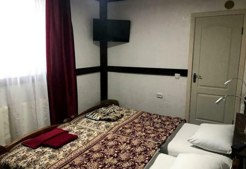 غرفة قياسية, Fayniy Motel