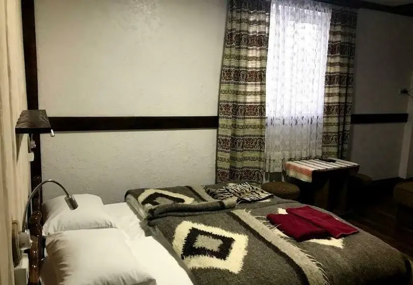 Standard Kolmen Hengen Huone, Fayniy Motel