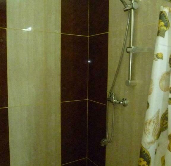 اتاق استاندارد سه نفره, Hostel Vitan