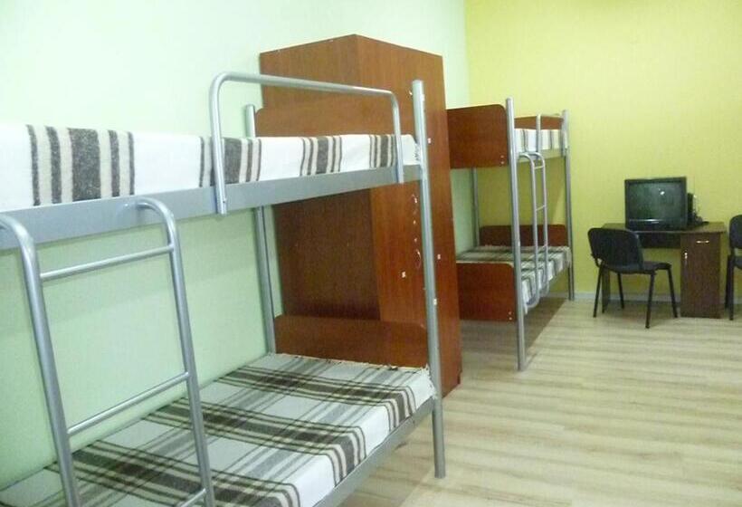 تختخواب در اتاق مشترک, Hostel Vitan