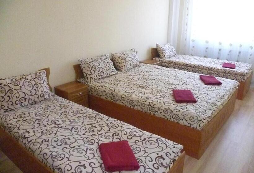 اتاق استاندارد چهار تخته, Hostel Vitan