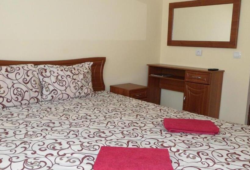 اتاق لوکس, Hostel Vitan