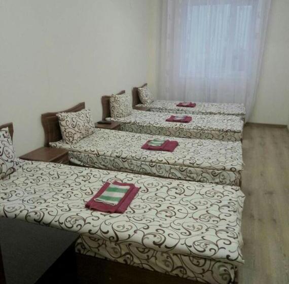 Economy Quadruple Room, Hostel Vitan