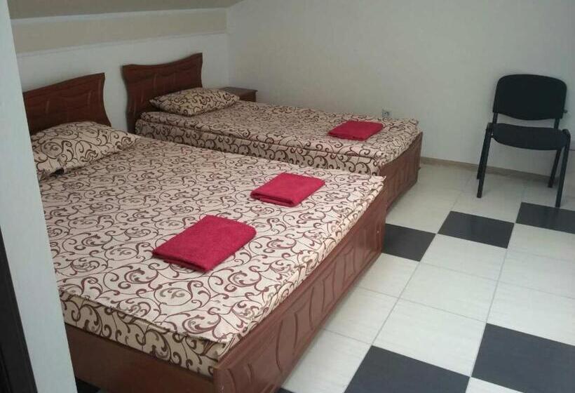 اتاق خانوادگی, Hostel Vitan