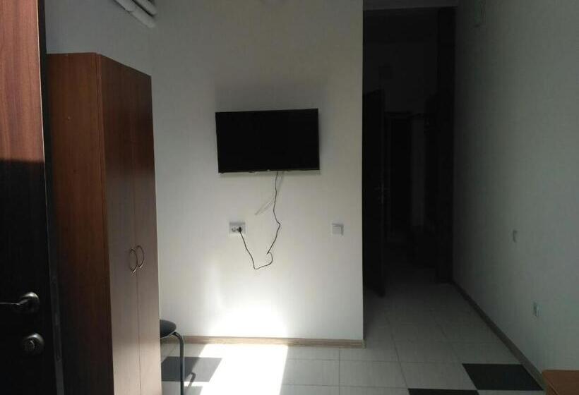 اتاق خانوادگی, Hostel Vitan