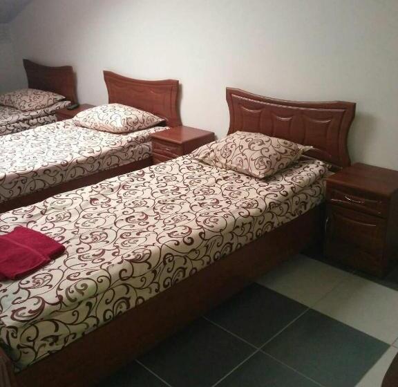 اتاق استاندارد سه نفره, Hostel Vitan