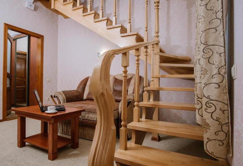 套房, курортний готель золота корона