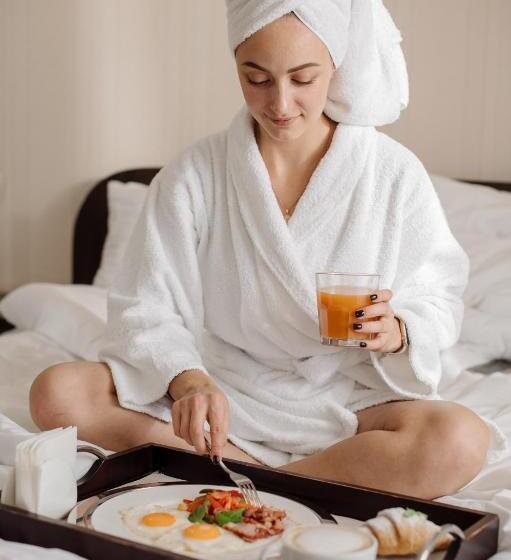 套房, курортний готель золота корона