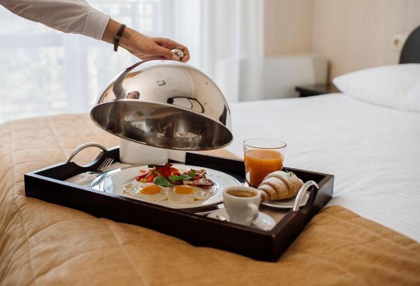 套房, курортний готель золота корона